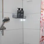 Апартаменты Wunderschoene 3-zimmer Hilton Style - Ideal For Business And Family Trips