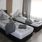 Апартаменты Wunderschoene 3-zimmer Hilton Style - Ideal For Business And Family Trips *