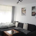 Wunderschoene 3-zimmer Hilton Style - Ideal For Business And Family Trips *