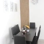 Wunderschoene 3-zimmer Hilton Style - Ideal For Business And Family Trips Apartamento Pforzheim