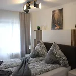 Wunderschoene 3-zimmer Hilton Style - Ideal For Business And Family Trips *