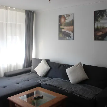 Wunderschoene 3-zimmer Hilton Style - Ideal For Business And Family Trips