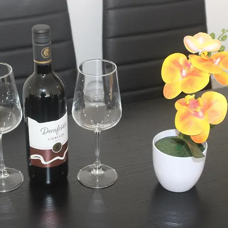 Apartamento Wunderschoene 3-zimmer Hilton Style - Ideal For Business And Family Trips